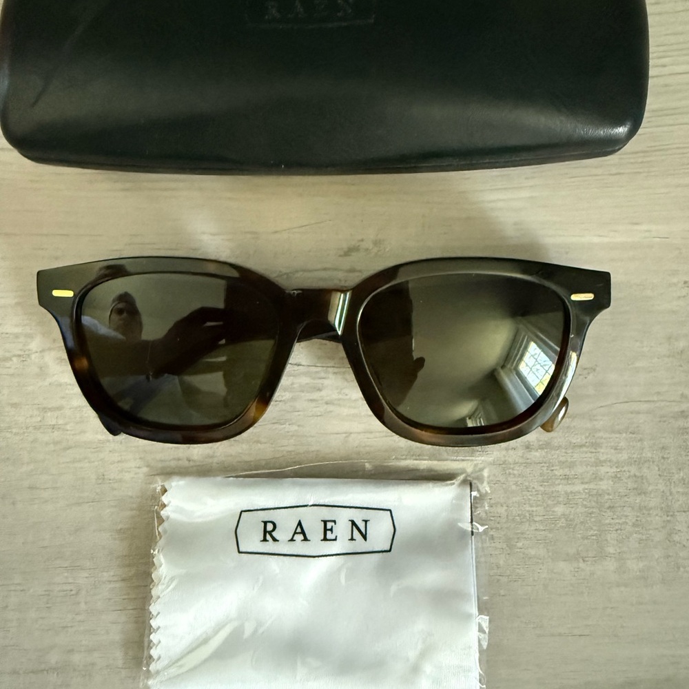 RAEN kyles Sunglasses in Rich Tortoise